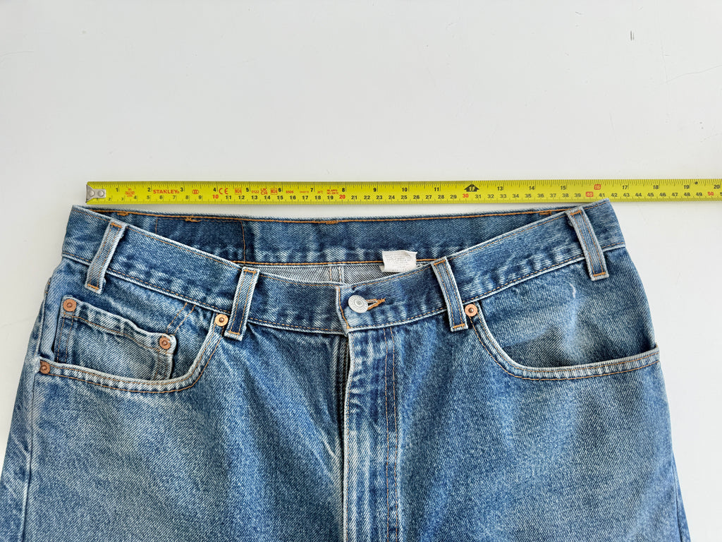W34 L29 vintage Levis 505 32/34” measured waist dark faded USA 90s 505s