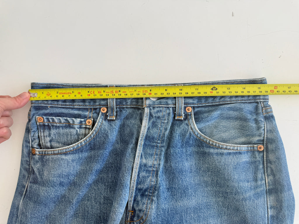 W30 L31 vintage Levis 501xx 29/30” measured waist dark faded blue 501s 90s