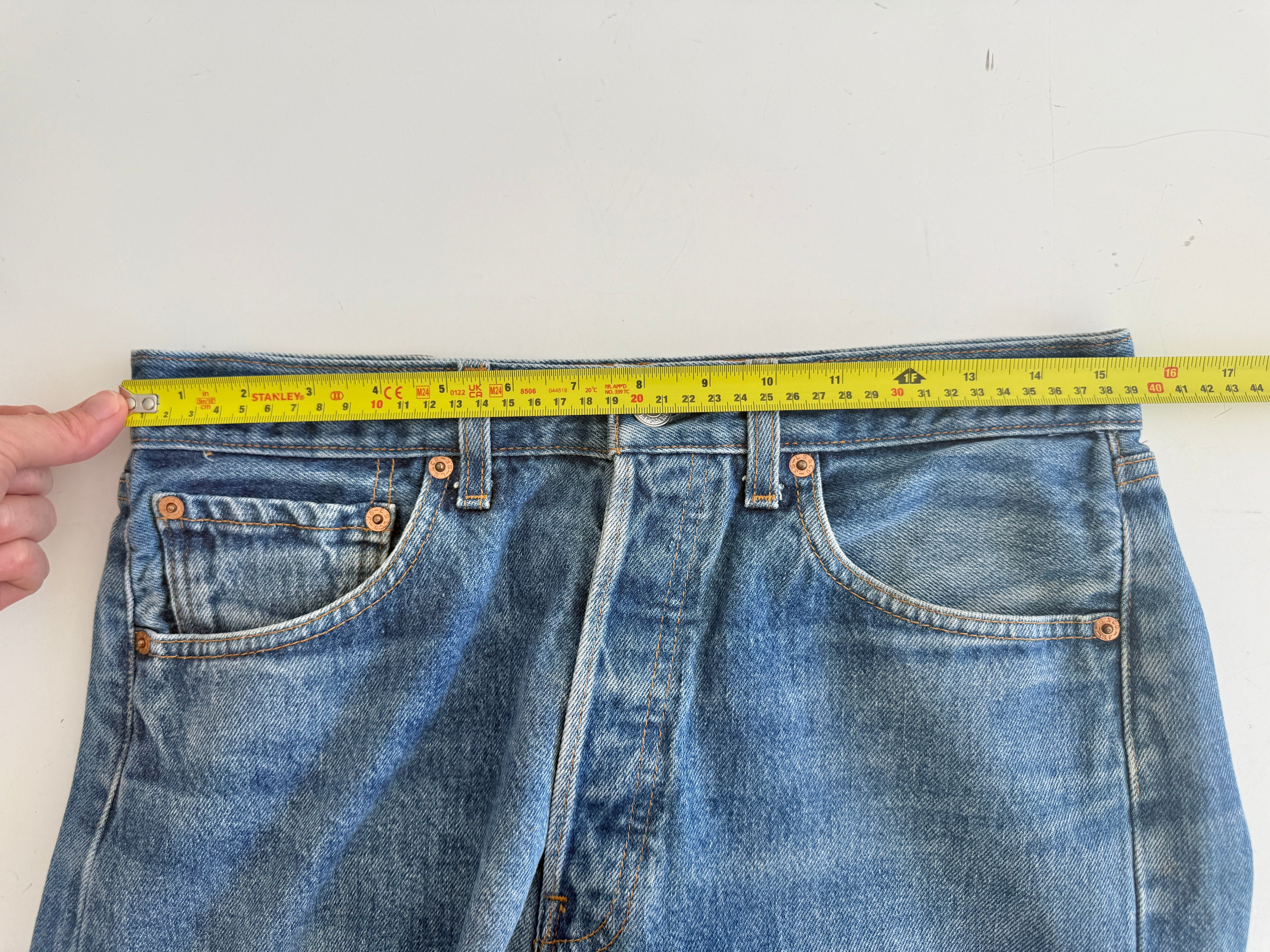 W30 L31 vintage Levis 501xx 29/30” measured waist dark faded blue 501s 90s