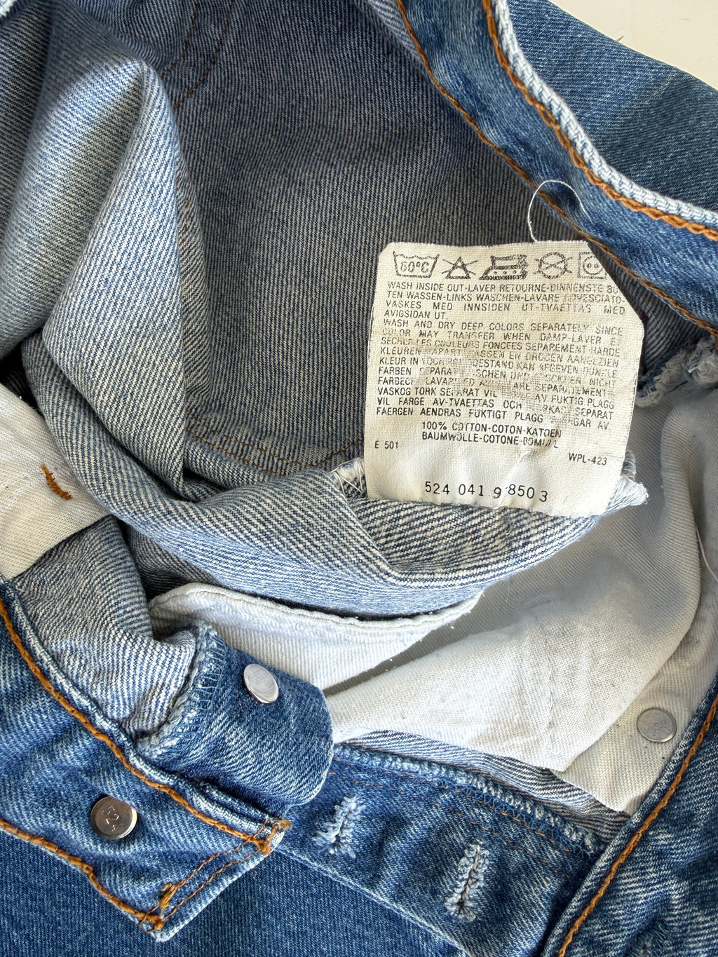 W28 L33 vintage Levis 501s 27/28” measured dark fade blue 501s 90s USA