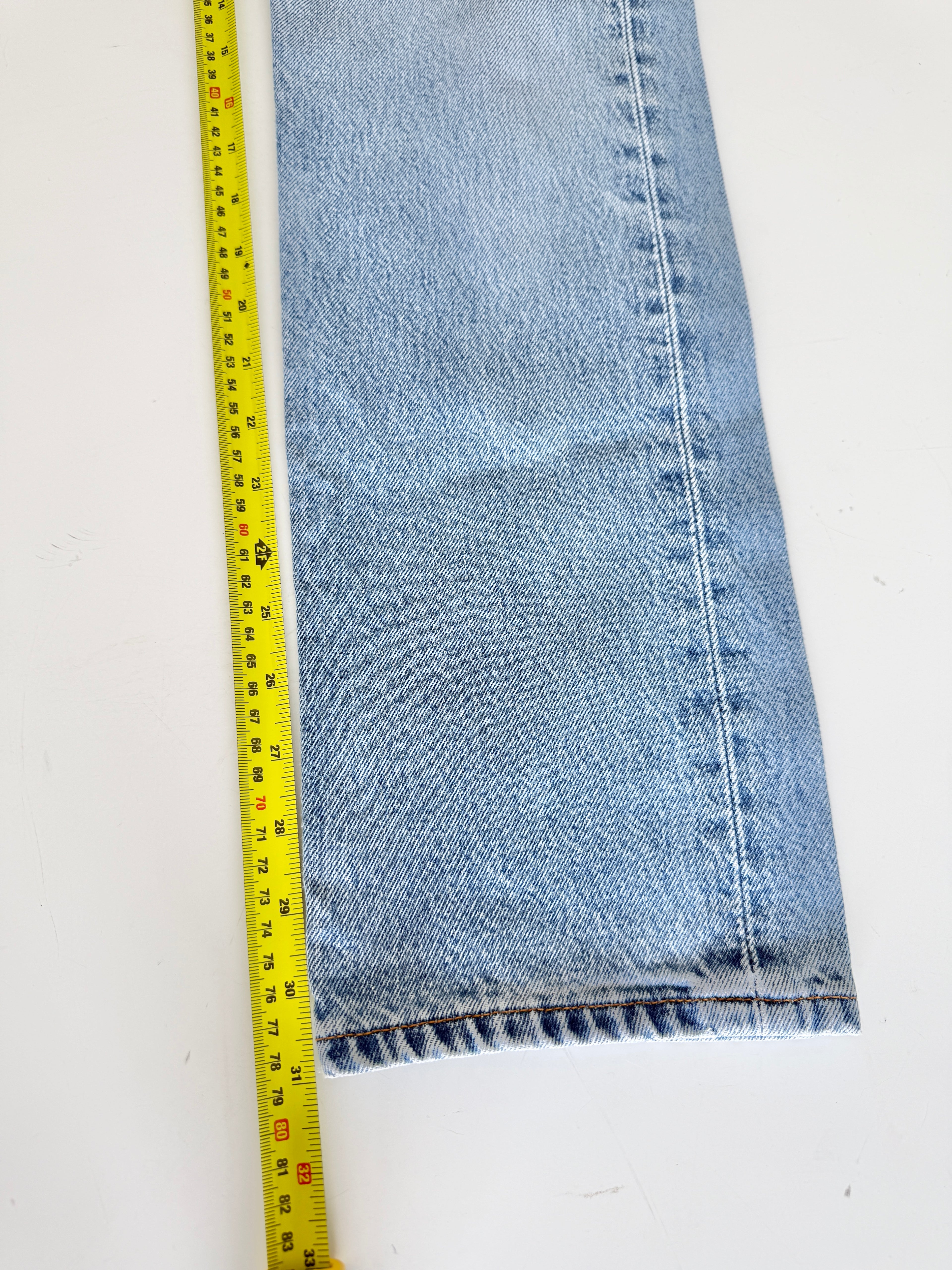 W24 L30 vintage Levis 501 23/24” measured medium faded blue denim Levi’s 501s