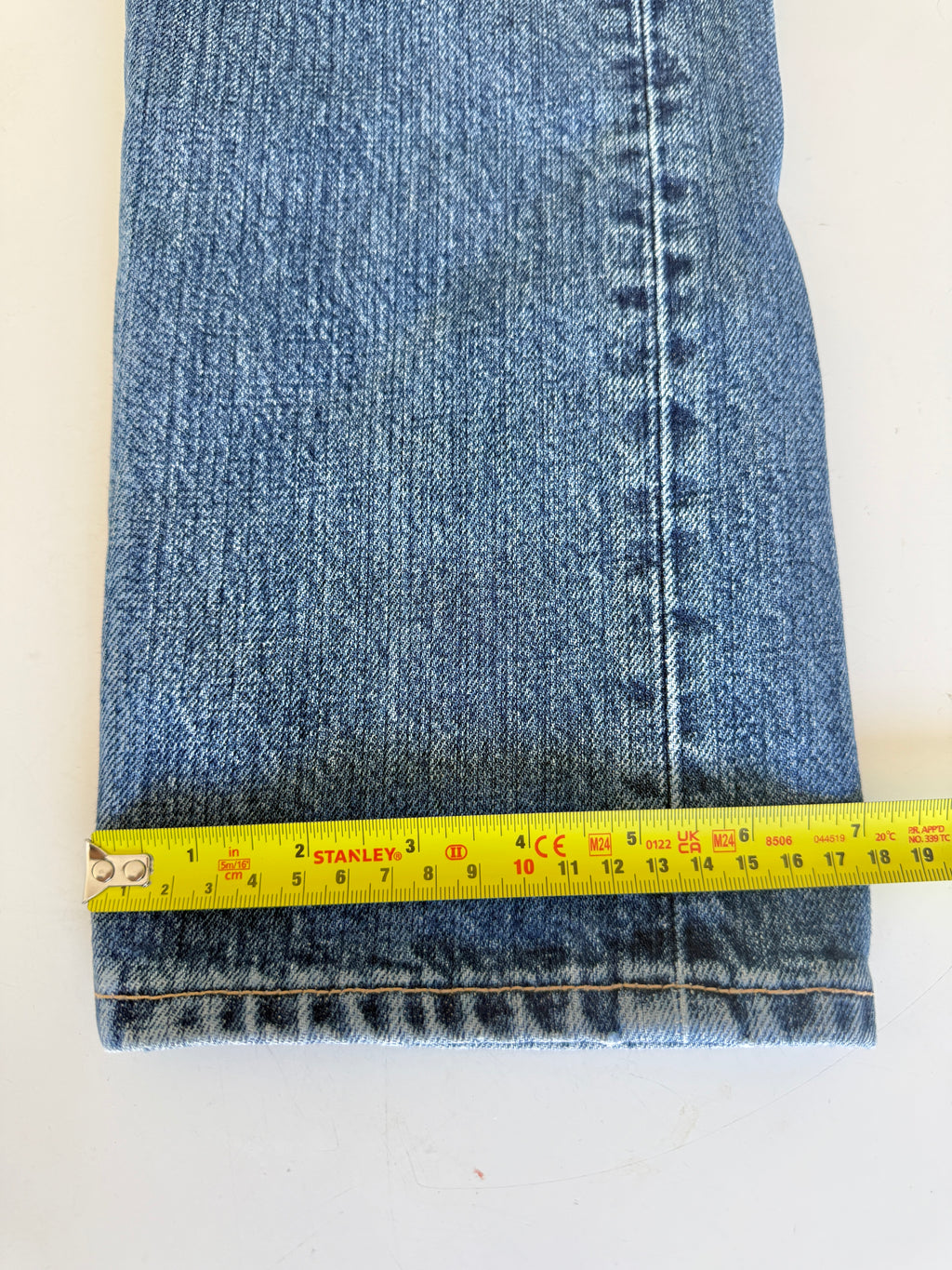 W24 L31 vintage Levis 501 23/24” measured waist dark faded blue 90s 501s