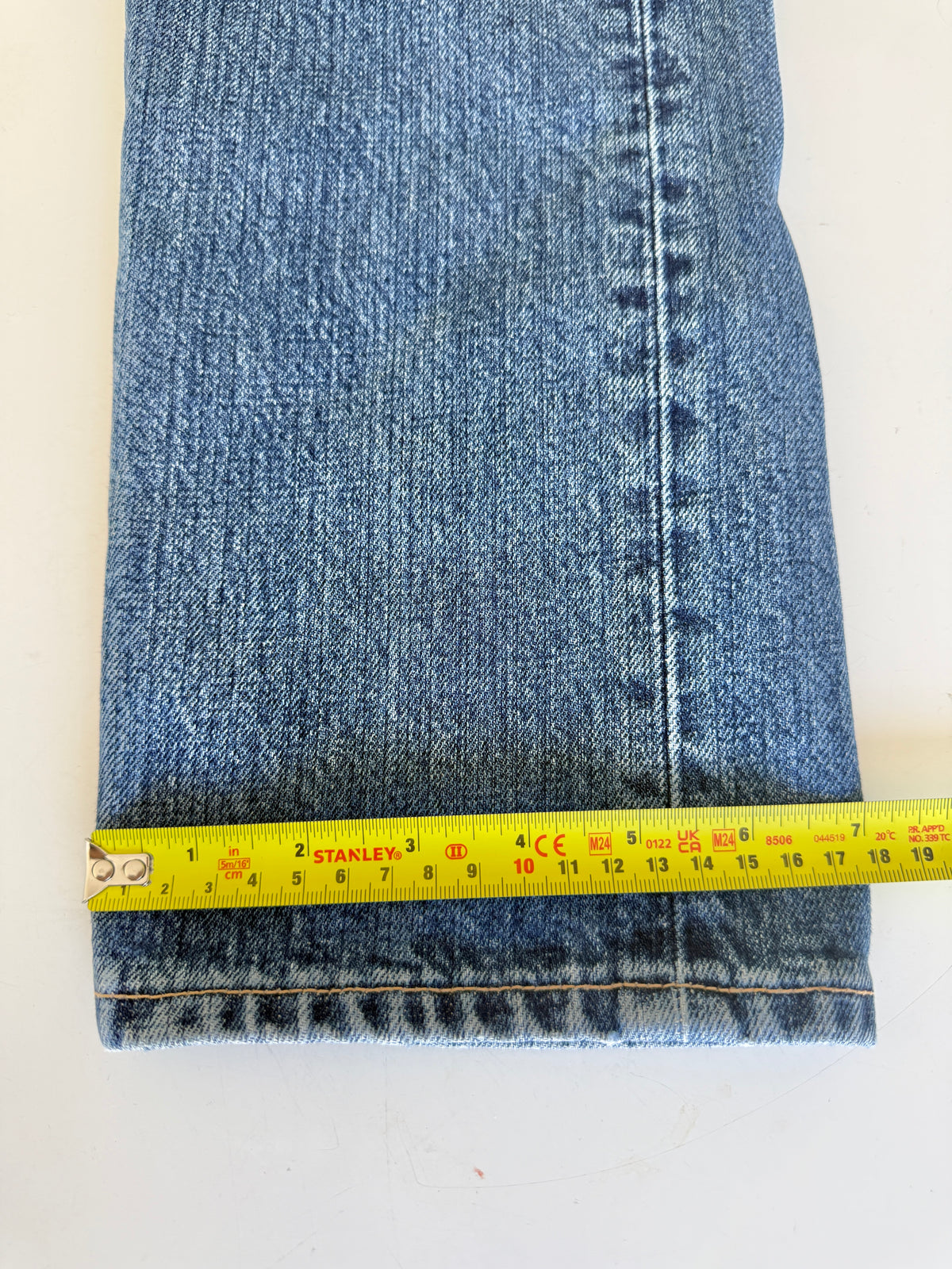 W24 L31 vintage Levis 501 23/24” measured waist dark faded blue 90s 501s