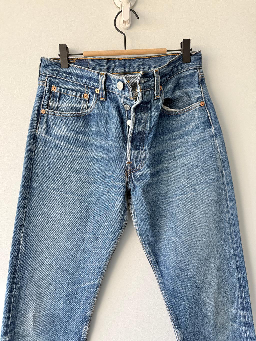 W29 L30 vintage Levis 501xx 28-29” measured dark faded blue 90s Levi’s 501s USA