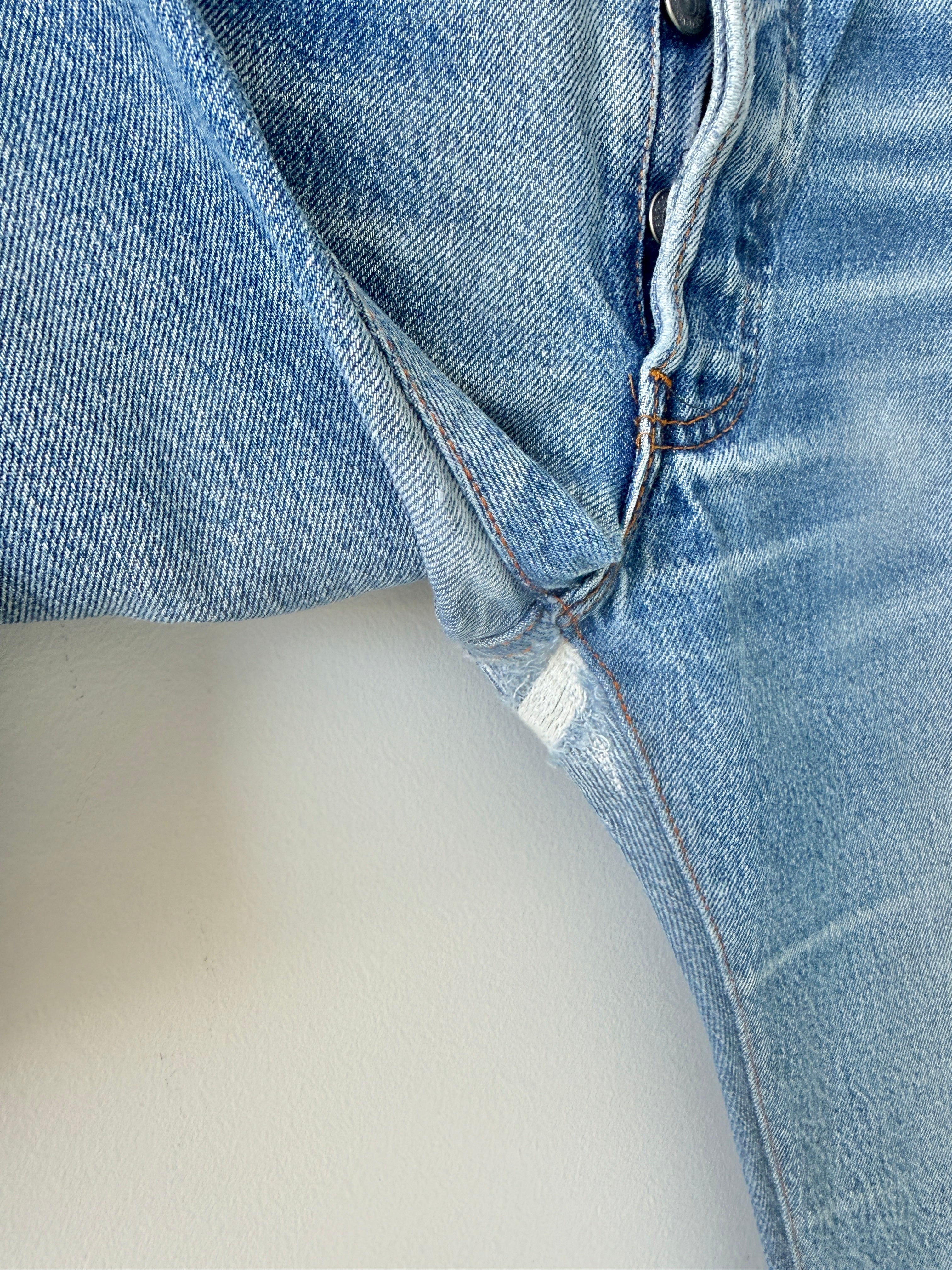 W30 L27 vintage Levis 501 29/30” dark blue faded Levi’s 501s USA 80s collectors addition