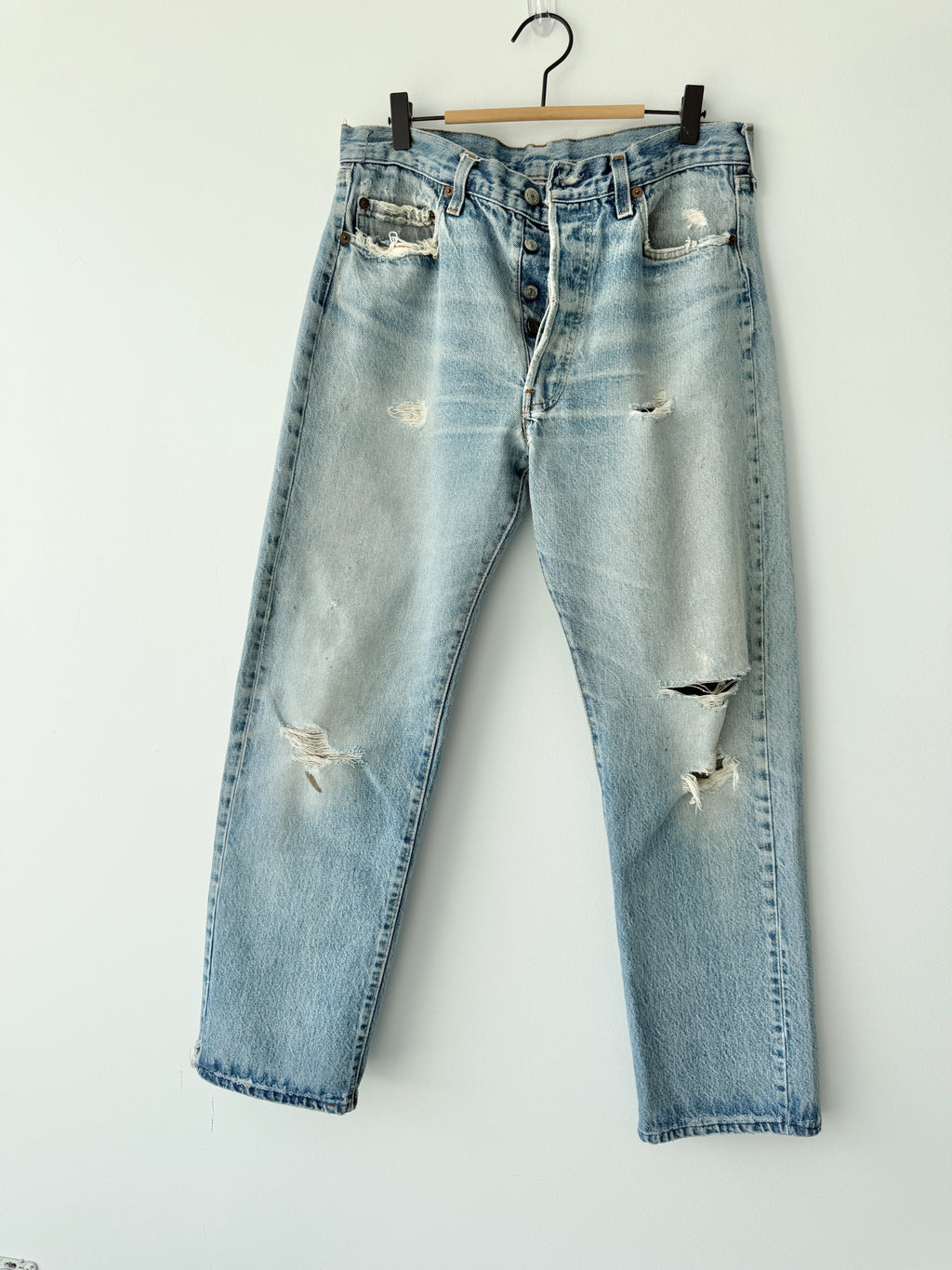 W31 L29 vintage Levis 501s 30/31” medium light blue denim Levi’s 501s 80s USA