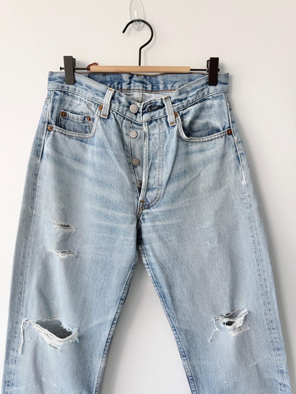 W27 L28 vintage Levis 501 light faded blue 26/27” measured waist 501s early 90s USA
