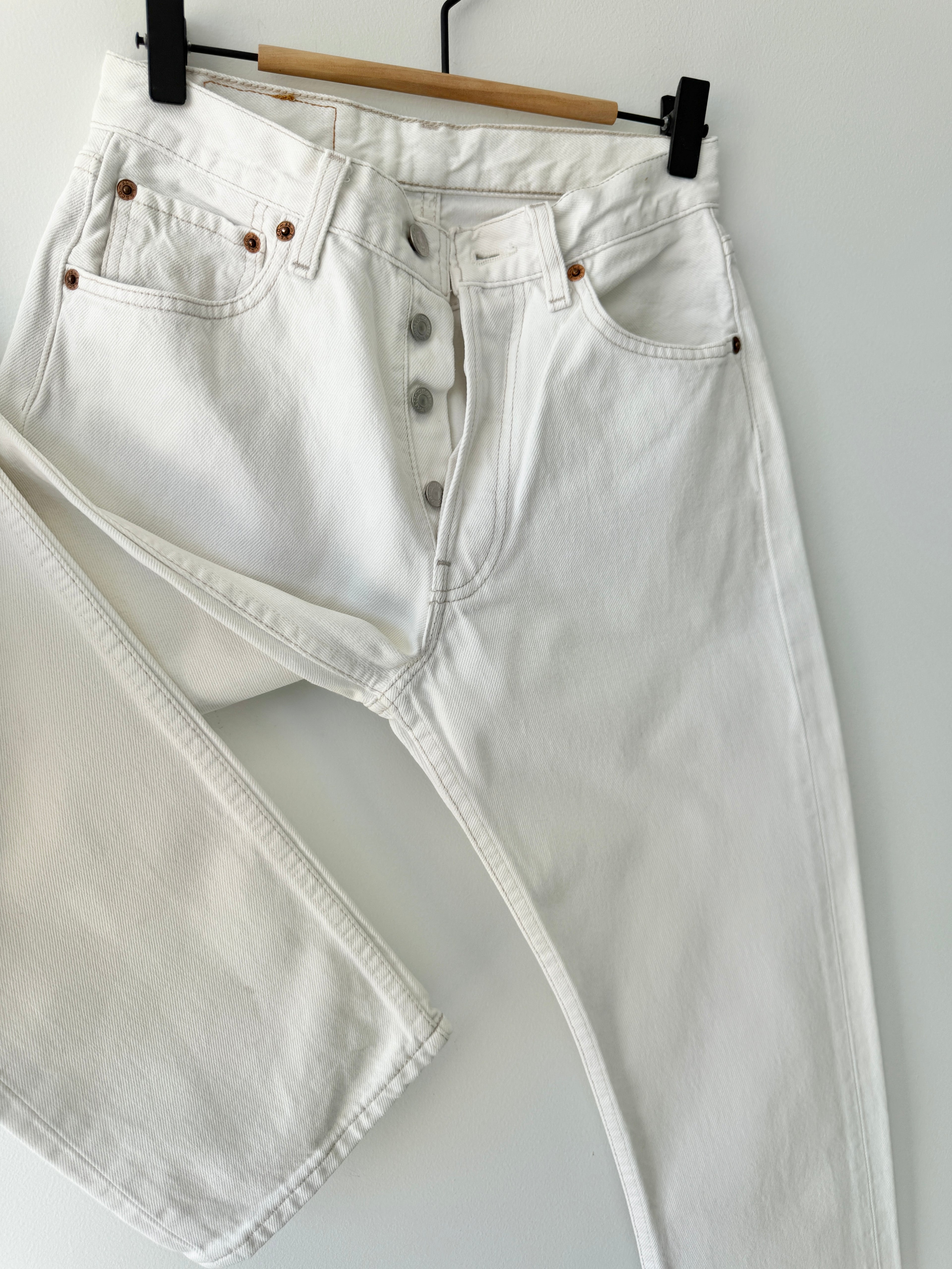 W25 L31 vintage Levis 501 25” measured waist white Y2K 501s