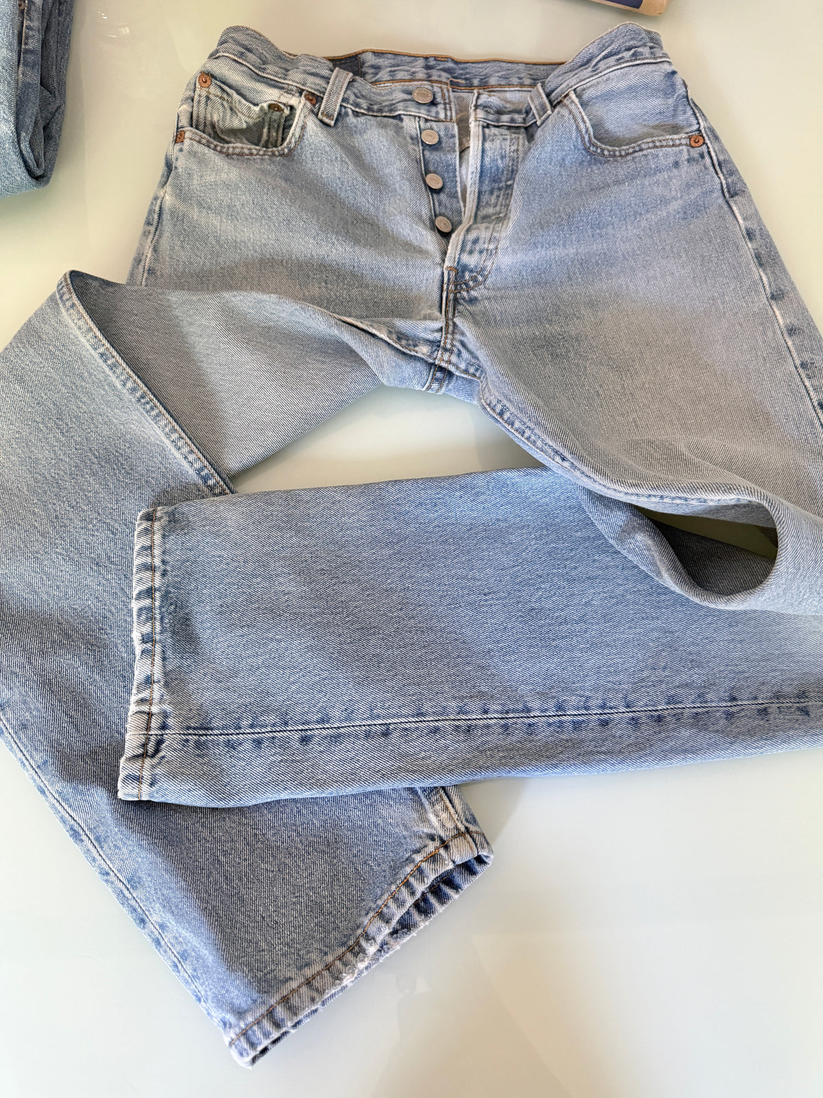 W29 L31 vintage Levis 501 28/29” measured fade light denim USA 501s Y2K