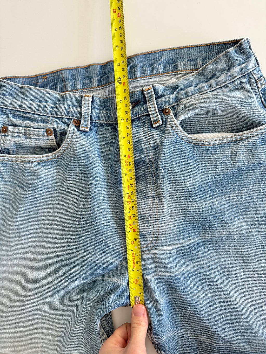 W29 L31 vintage Levis 501 28-29” measured medium faded blue made in 80s