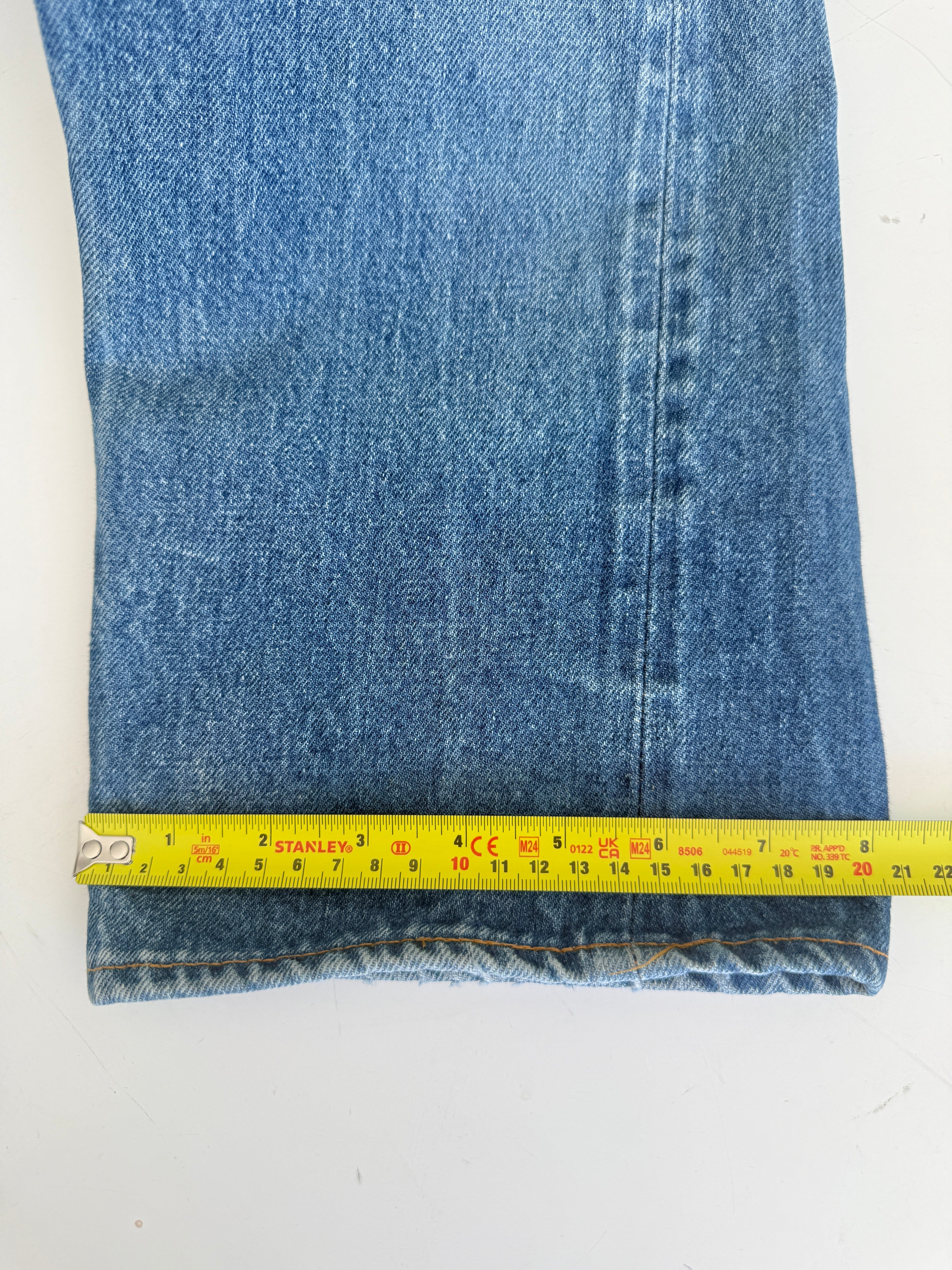 W30 L27 vintage Levis 501 29/30” measured waist dark faded blue 501s USA 80s