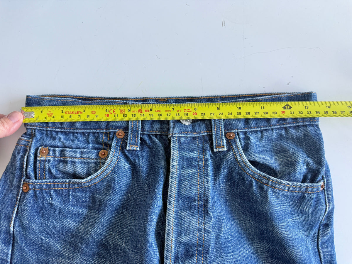W26 L27 vintage Levis 501 25/26” measured raw blue 80s USA 501s slim hips