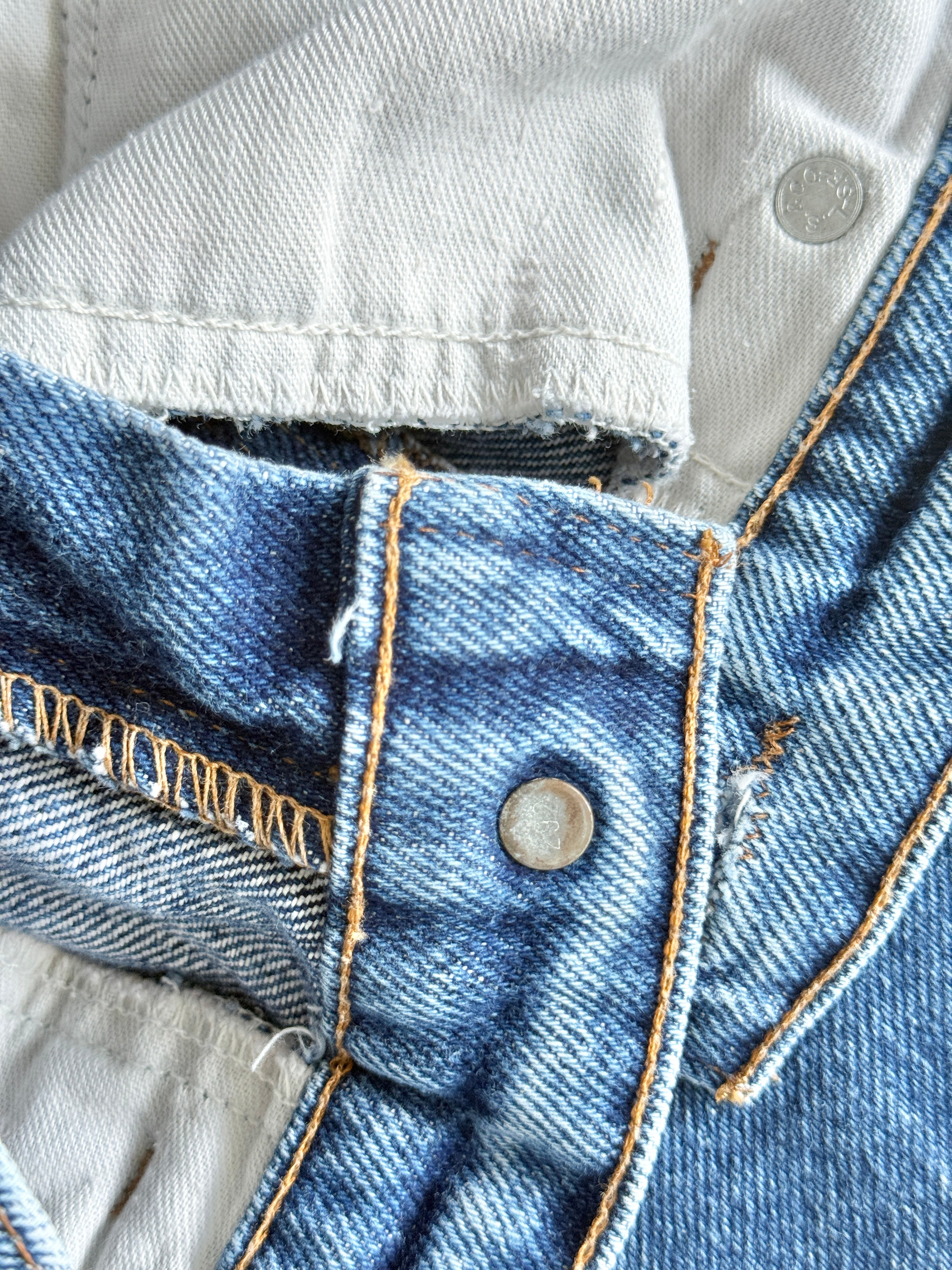 Soft W29 L36 vintage Levis 501 28-29” measured selvedge red line USA dark faded blue made in 80s