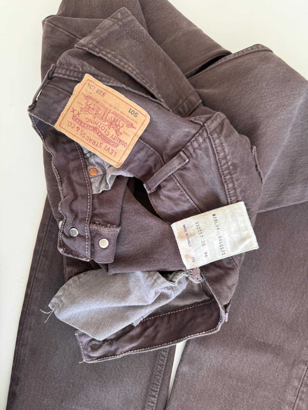 W25 L32 vintage Levis 501 25” measured brown 90s 501s