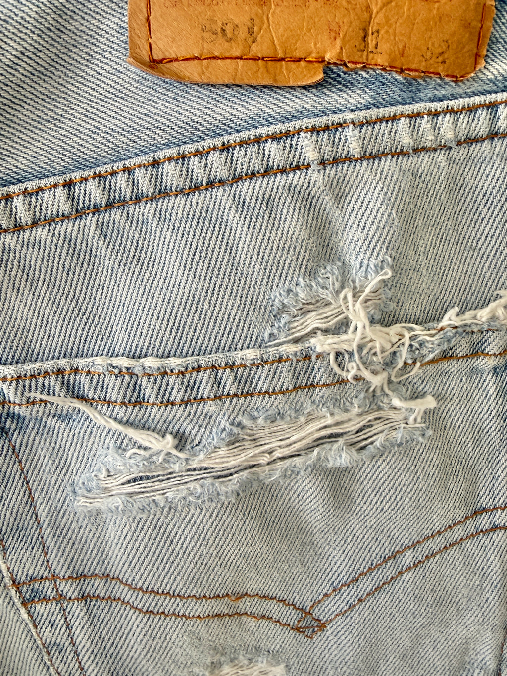 W30 L31 vintage Levis 501 29/30” light blue Levi’s 501s destroyed but beautiful denim