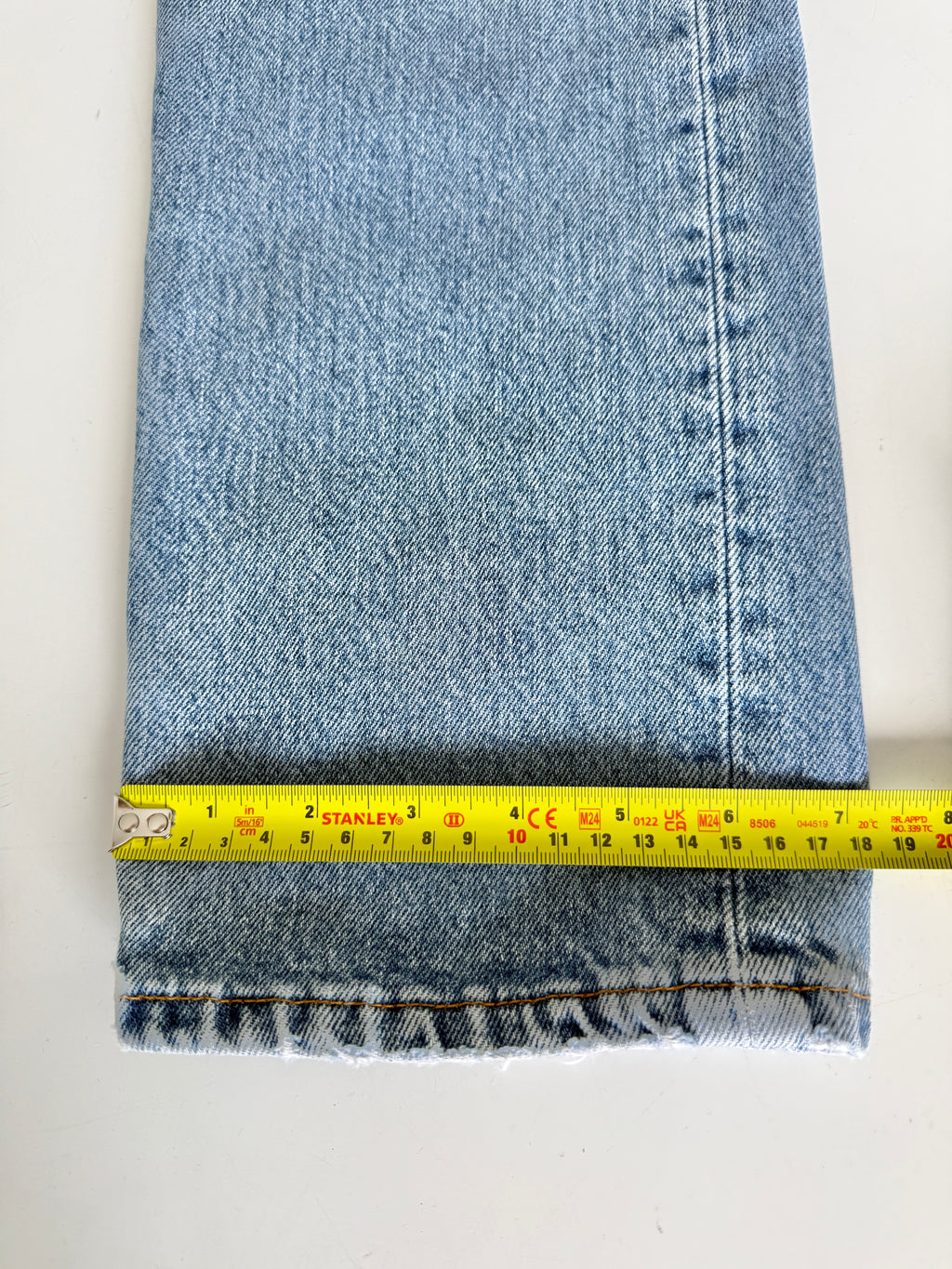 W26 L29 vintage Levis 501s 25/26” light medium blue denim Levi’s 501s 90s USA
