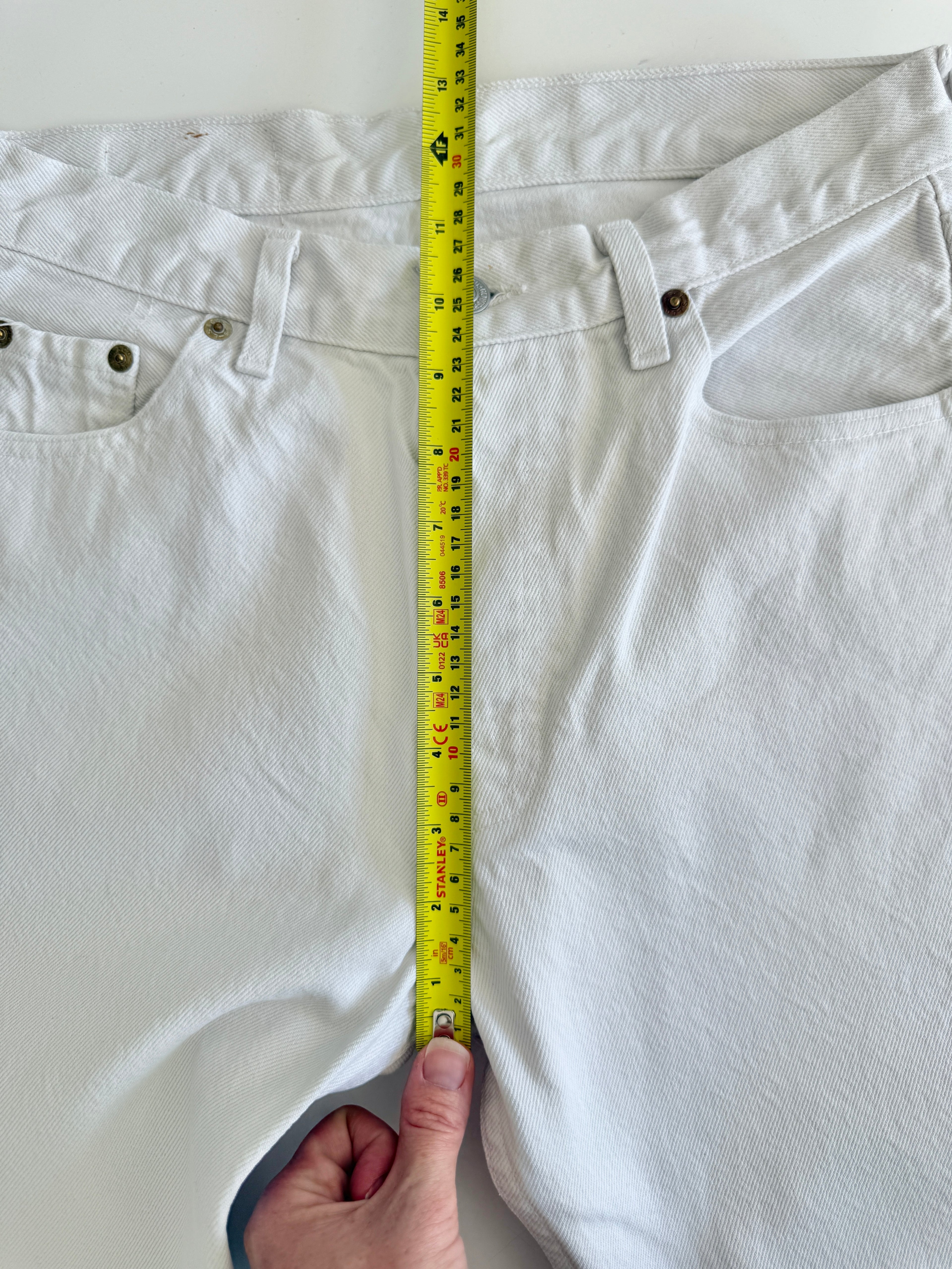 W28 L30 white vintage Levis 501 27/28” measured waist white 90s/80s 501s