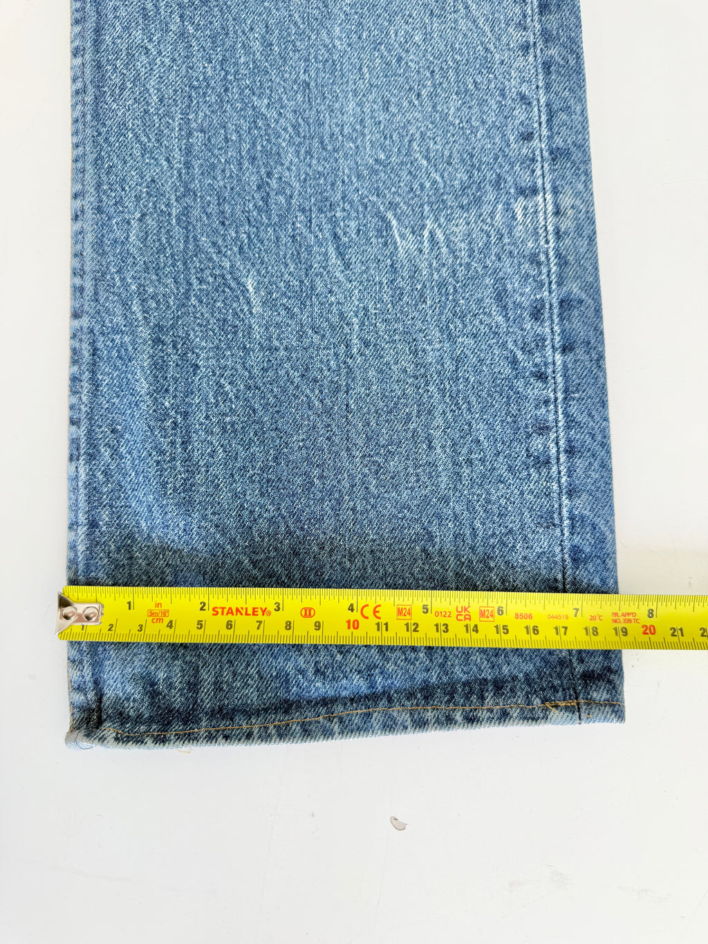 Soft W29 L30 vintage Levis 501s 28/29” measured dark fade whiskers blue denim Levi’s 501s 80s USA