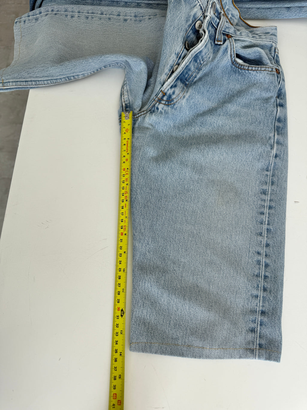 Soft shorts W25 L13 vintage Levis 501 24/25” measured waist light faded blue 501s amazing fade 90s denim