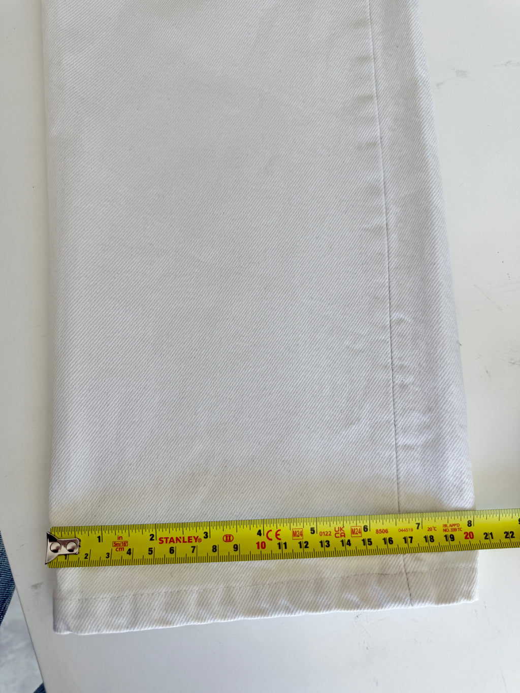 W31 L30 vintage Levis 501 30/31” measured white denim 90s Levi’s 501s