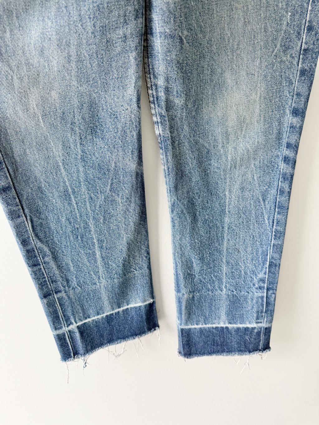 W28 L26 vintage Levis 701 27/28” dark faded blue Levi’s 701s 80s