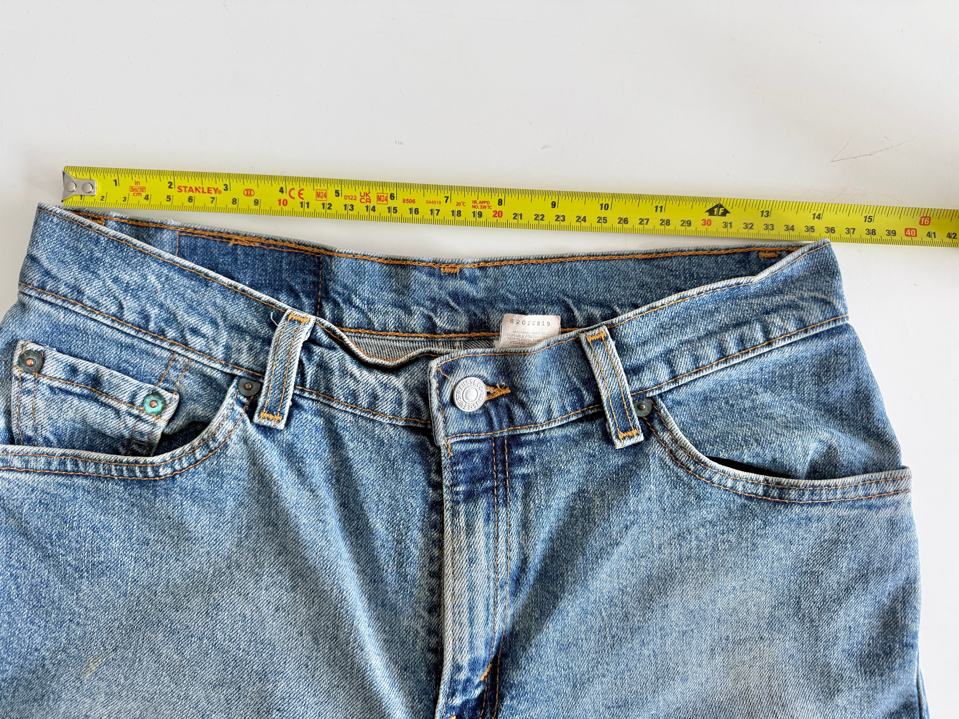 W27 L32 vintage Levis 517 27” measured medium blue faded denim Y2K 517 (not 100% cotton denim) 2% Lycra