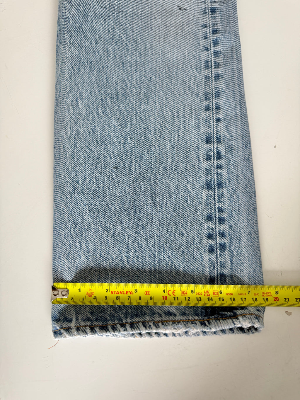 Selvedge W28 L30 vintage Levis 501s 26/28” measured whisker light blue fade 70s selvedge 501s USA
