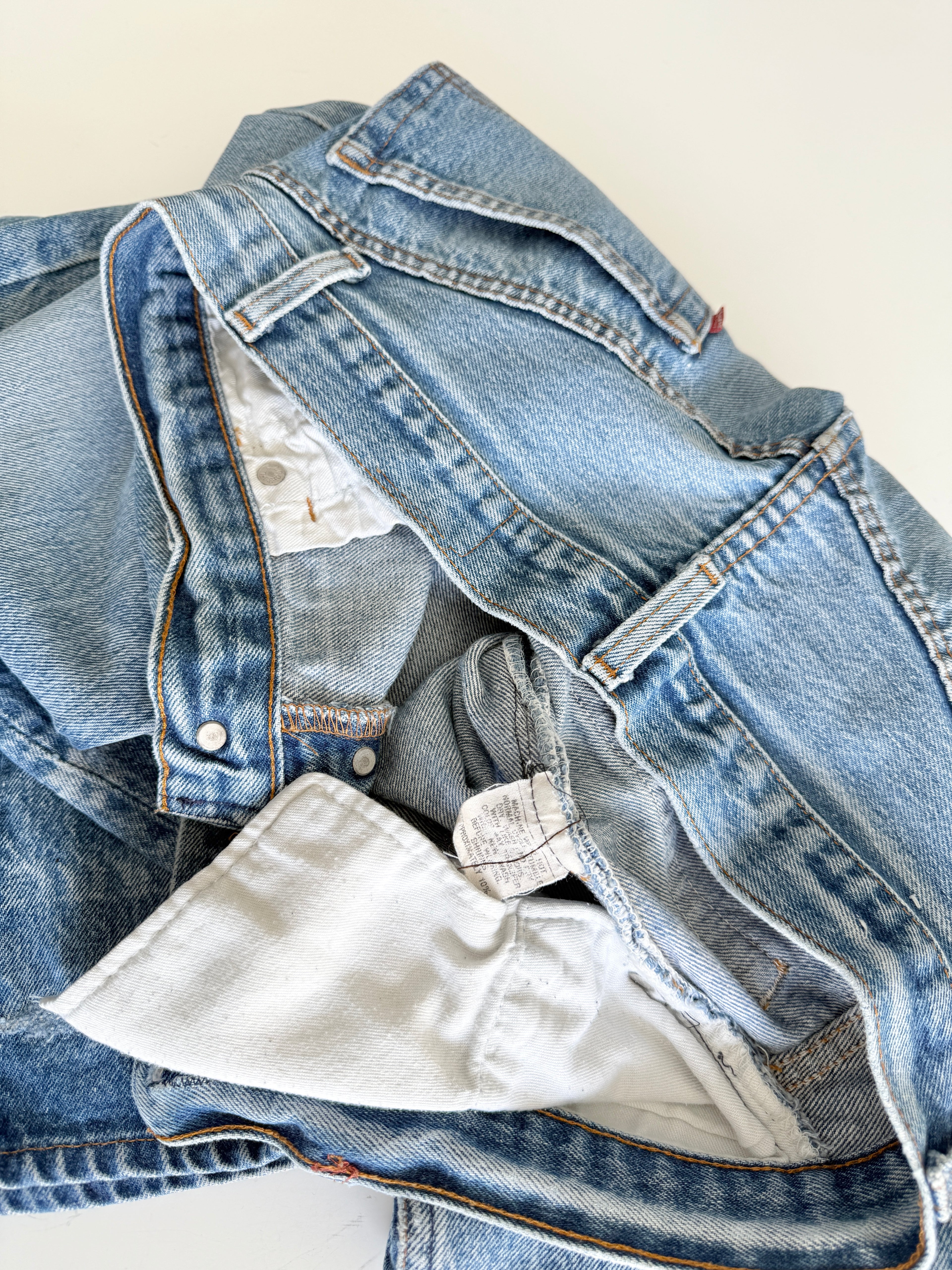 W34 L30 vintage Levis 501 33-34” measured dark faded blue denim 80s Levi’s 501s USA