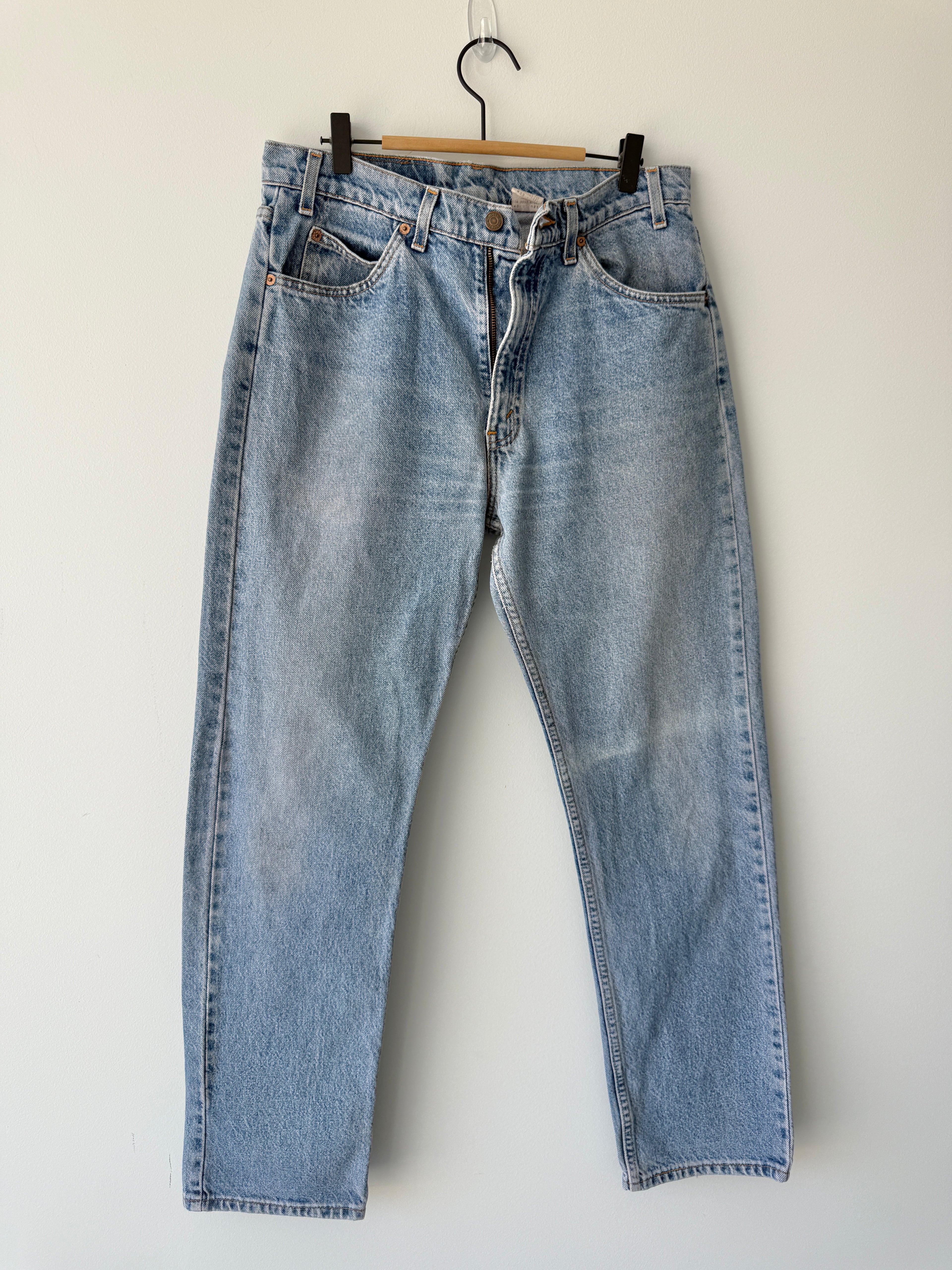 W31 L31 vintage Levis 505 30/32” measured waist medium blue faded  90s 505s