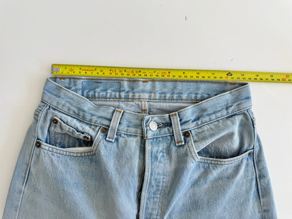 W27 L31 vintage Levis 501 26/27” measured waist light blue faded  90s USA 501s