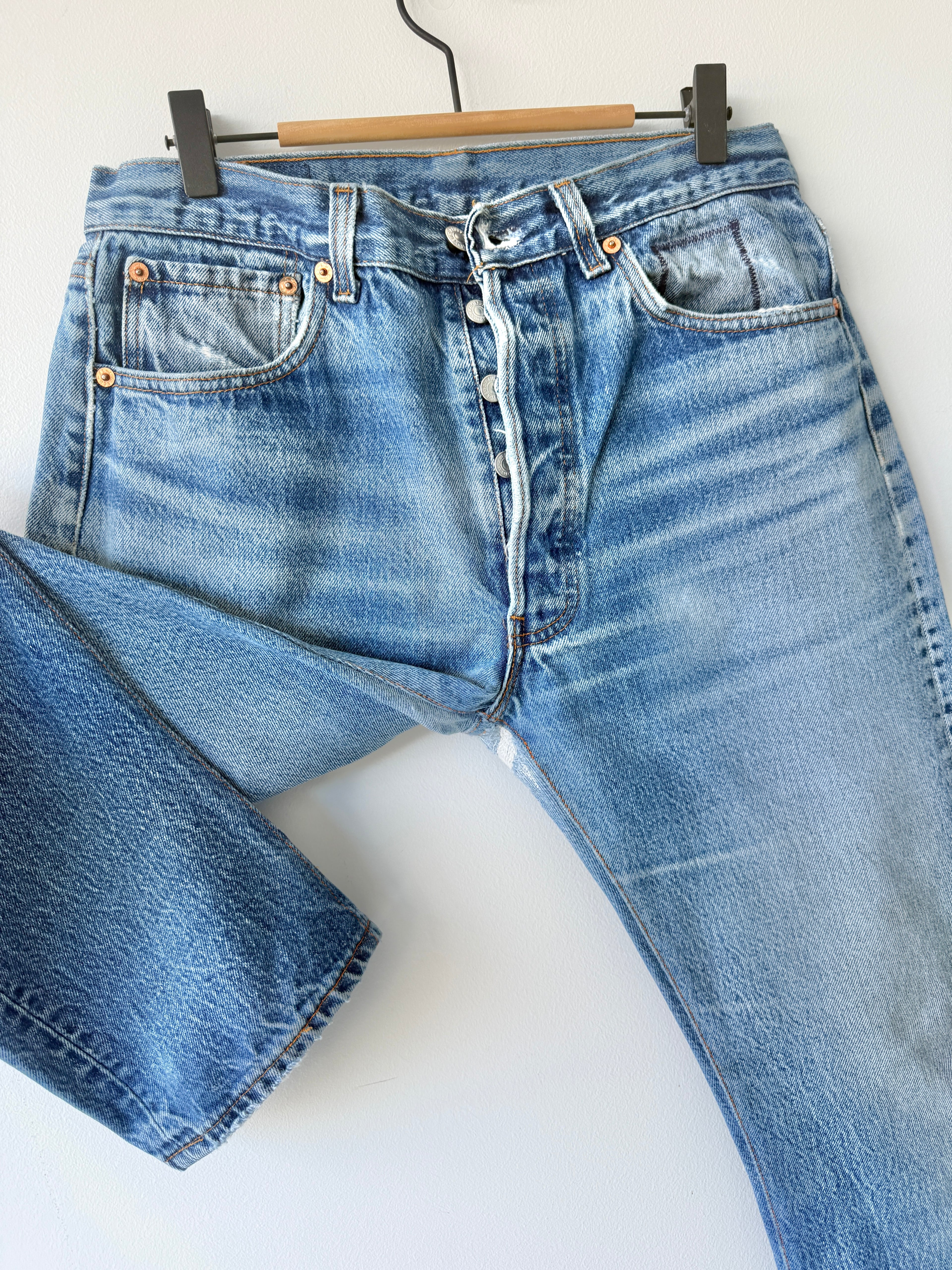 W30 L27 vintage Levis 501 29/30” dark blue faded Levi’s 501s USA 80s collectors addition