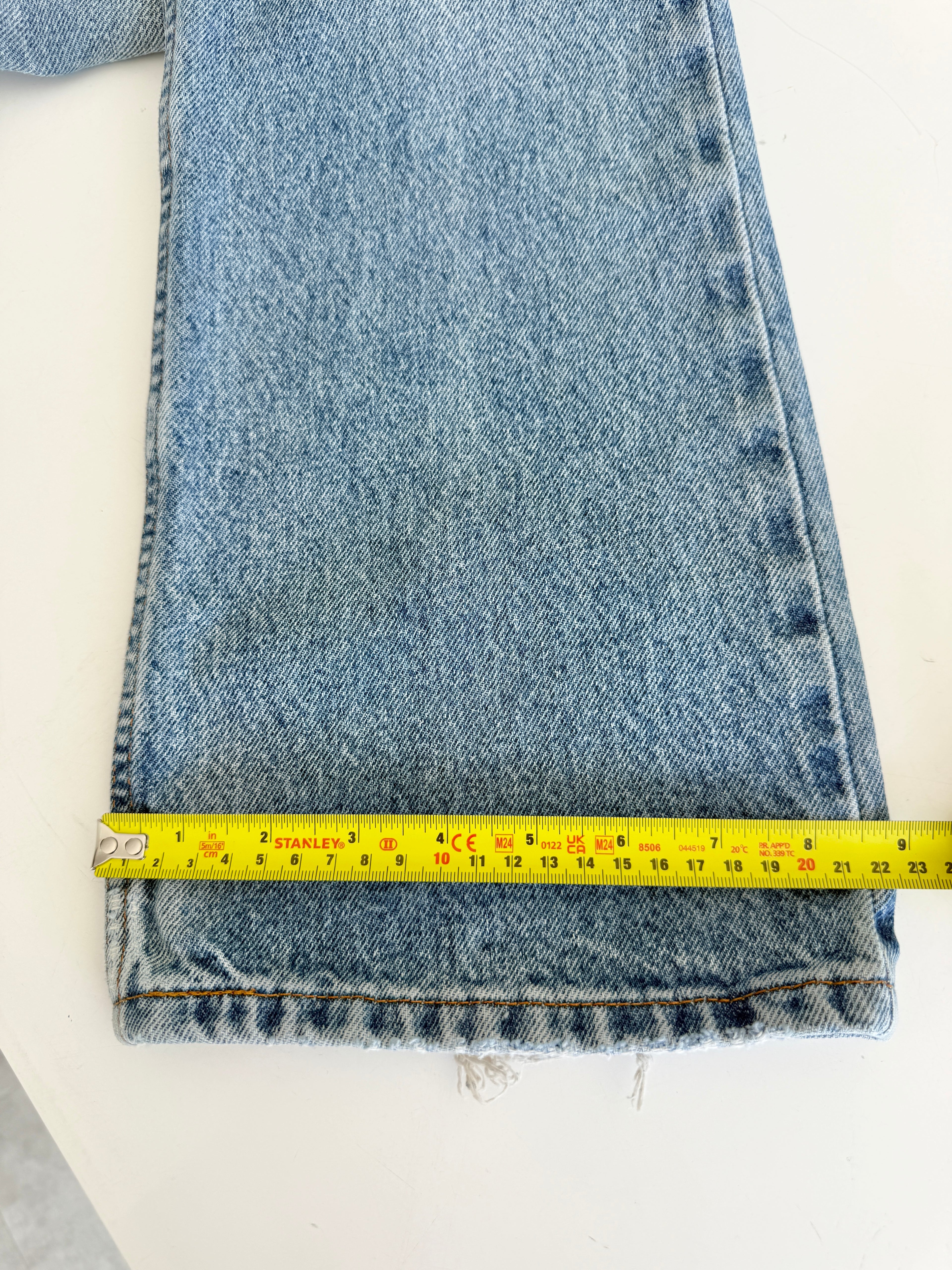W24 L31 vintage Levis 517 26” measured medium faded blue denim Levi’s 517s
