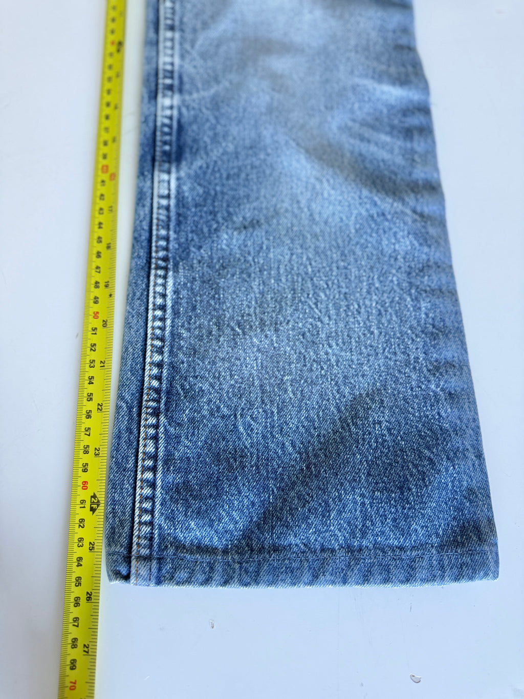 W24 L26 vintage Levis 24/25” measured whiskers denim medium faded blue 70s/80’s levi’s
