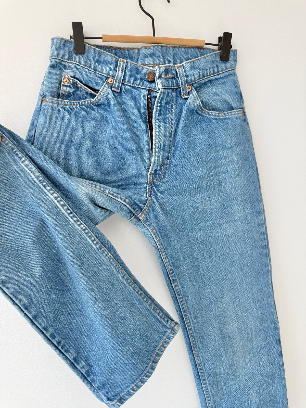 W27 L31 vintage Levis 509 27” measured medium blue faded  80/90s 509s