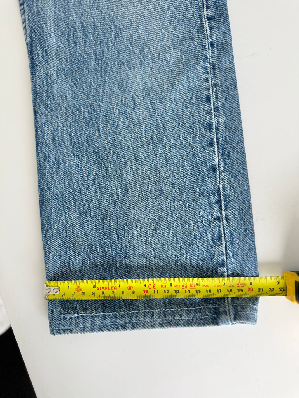 W32 L27 vintage Levis 501 31/32” measured unique faded blue denim 90s USA Levi’s 501s