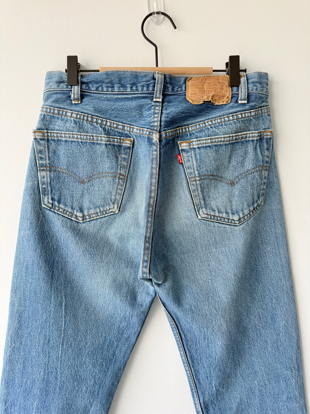W30 L30 vintage Levis 501 dark faded blue 29/30” measured waist 501s 90s USA