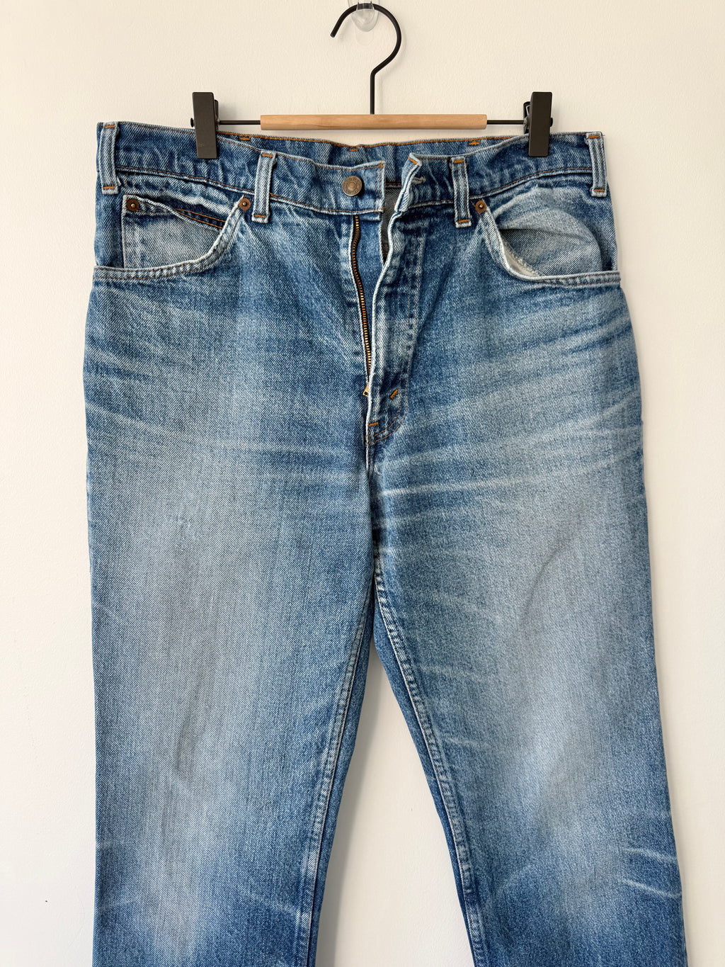 W33 L32 vintage Levis dark faded blue 32/33” measured waist late 80s levis orange tag