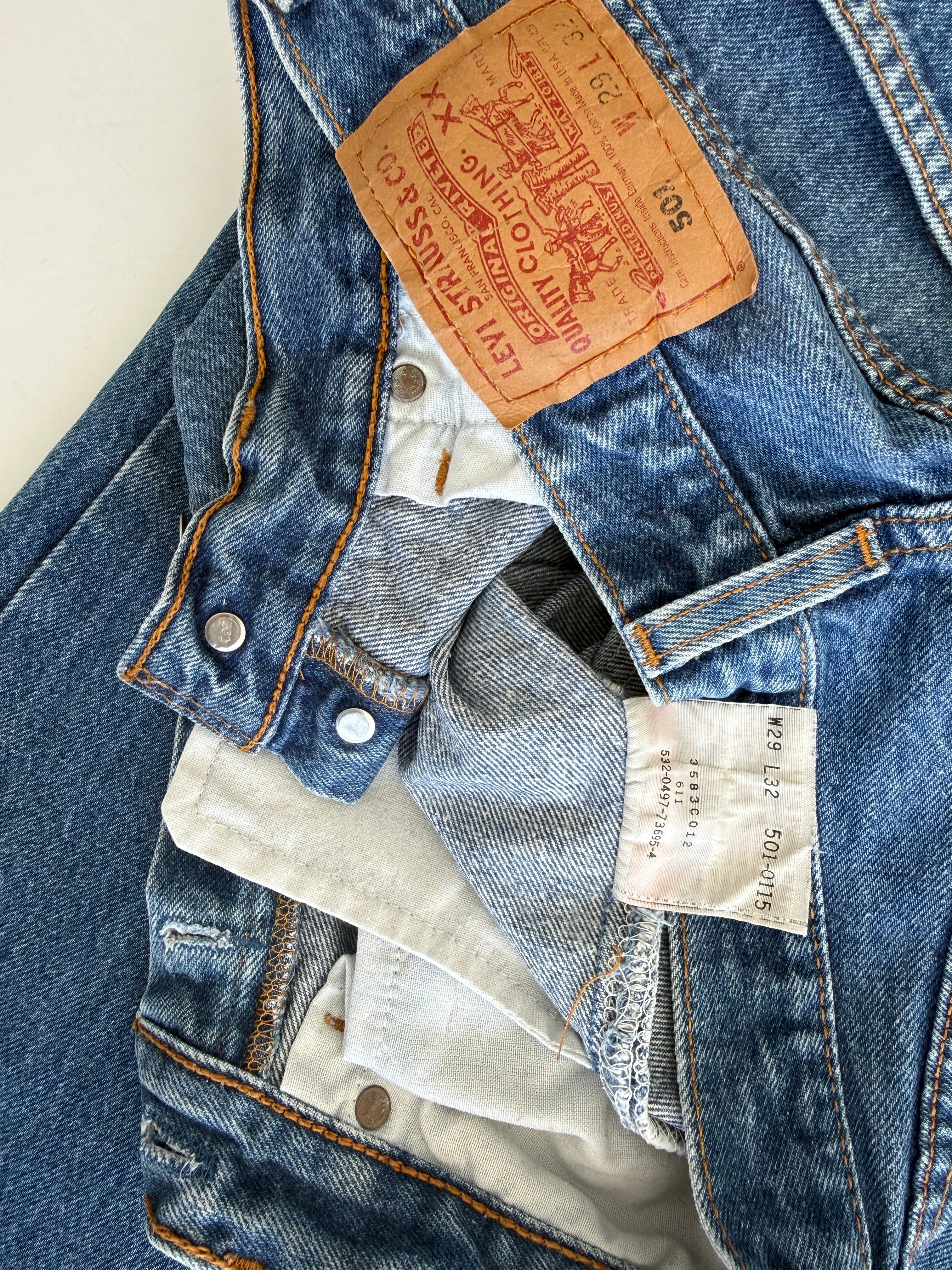W27 L29 vintage Levis 501s 26/27” darker faded blue Levi’s 501s faded whiskers