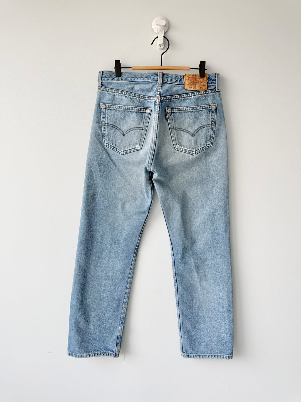 W30 L29 vintage Levis 501 29/30” measured unique faded blue denim 90s Levi’s 501s