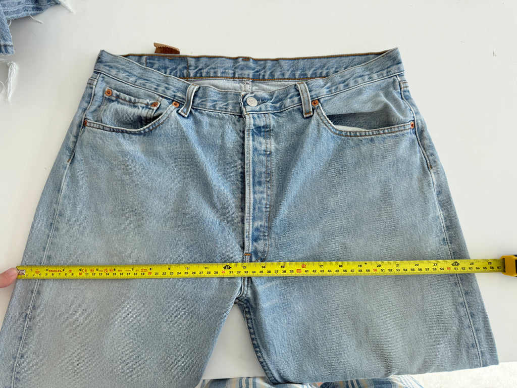 Soft W36 L34 vintage Levis 501 35/36” measured waist light faded 501s 90s denim
