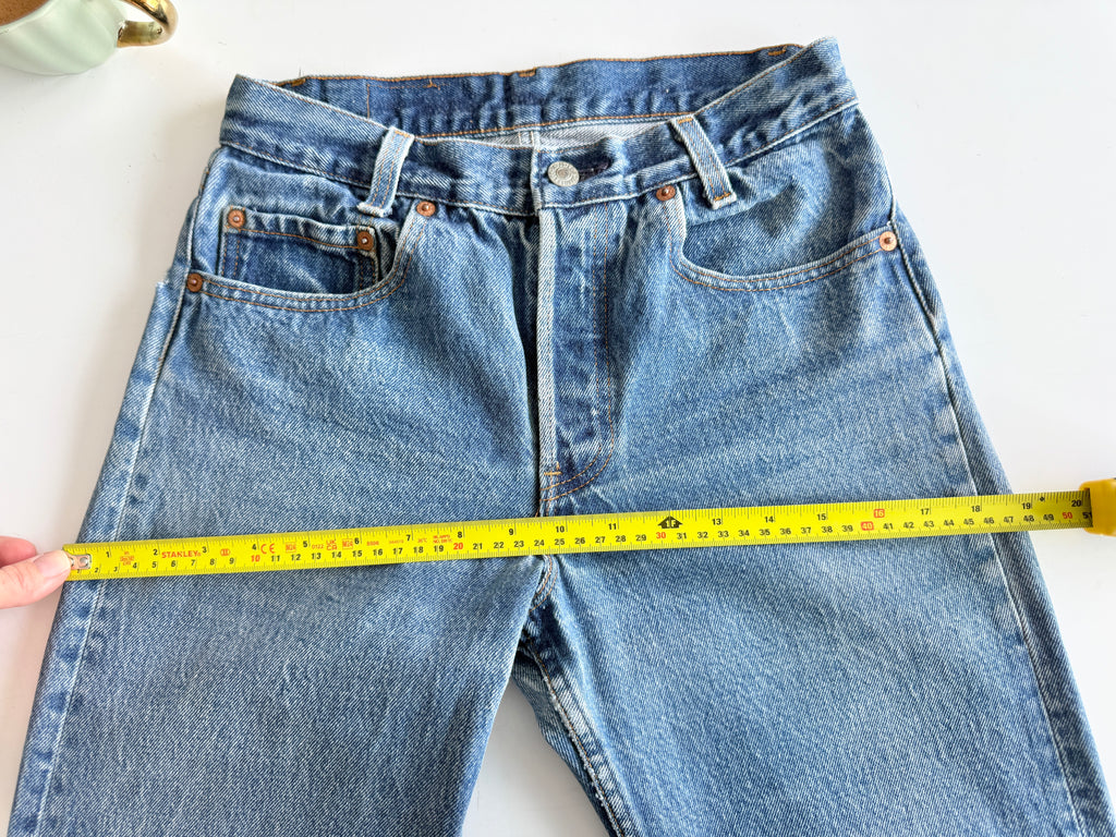 W26 L29 vintage Levis 501 dark faded blue 25/26” measured waist 501s 80s USA