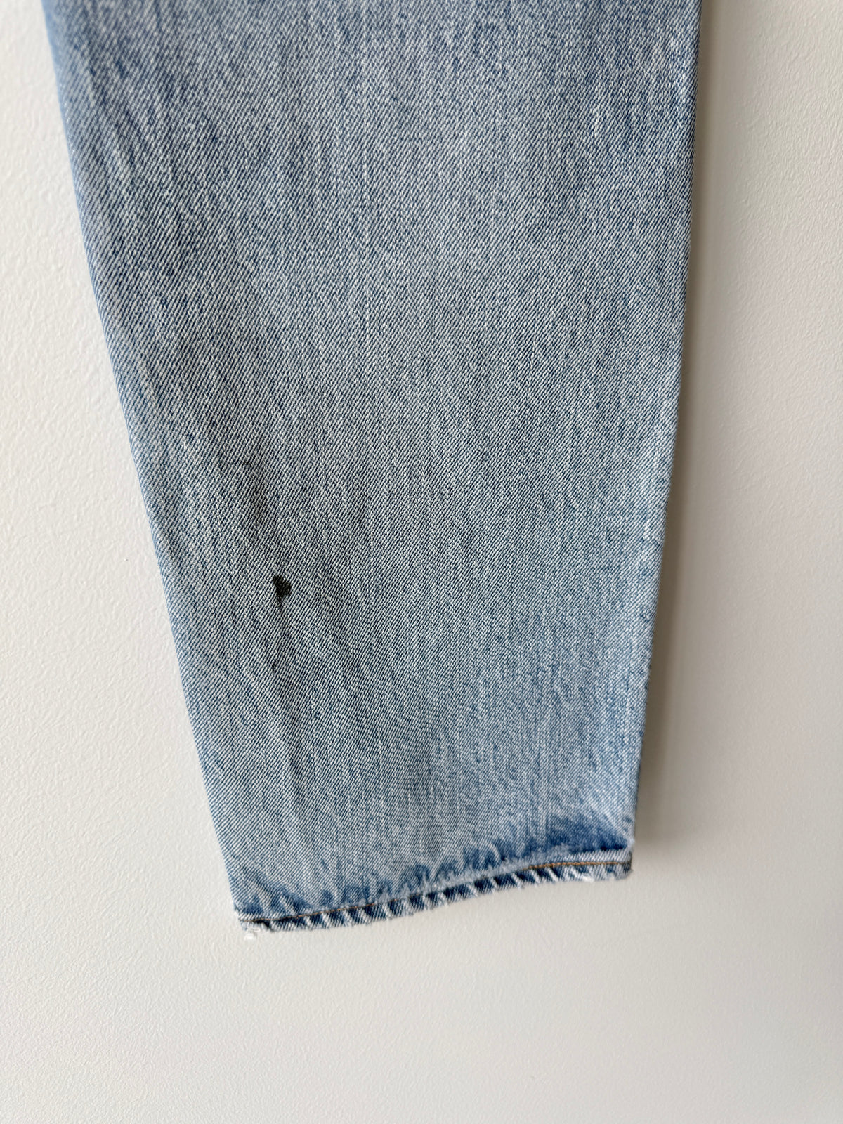 Selvedge W28 L30 vintage Levis 501s 26/28” measured whisker light blue fade 70s selvedge 501s USA