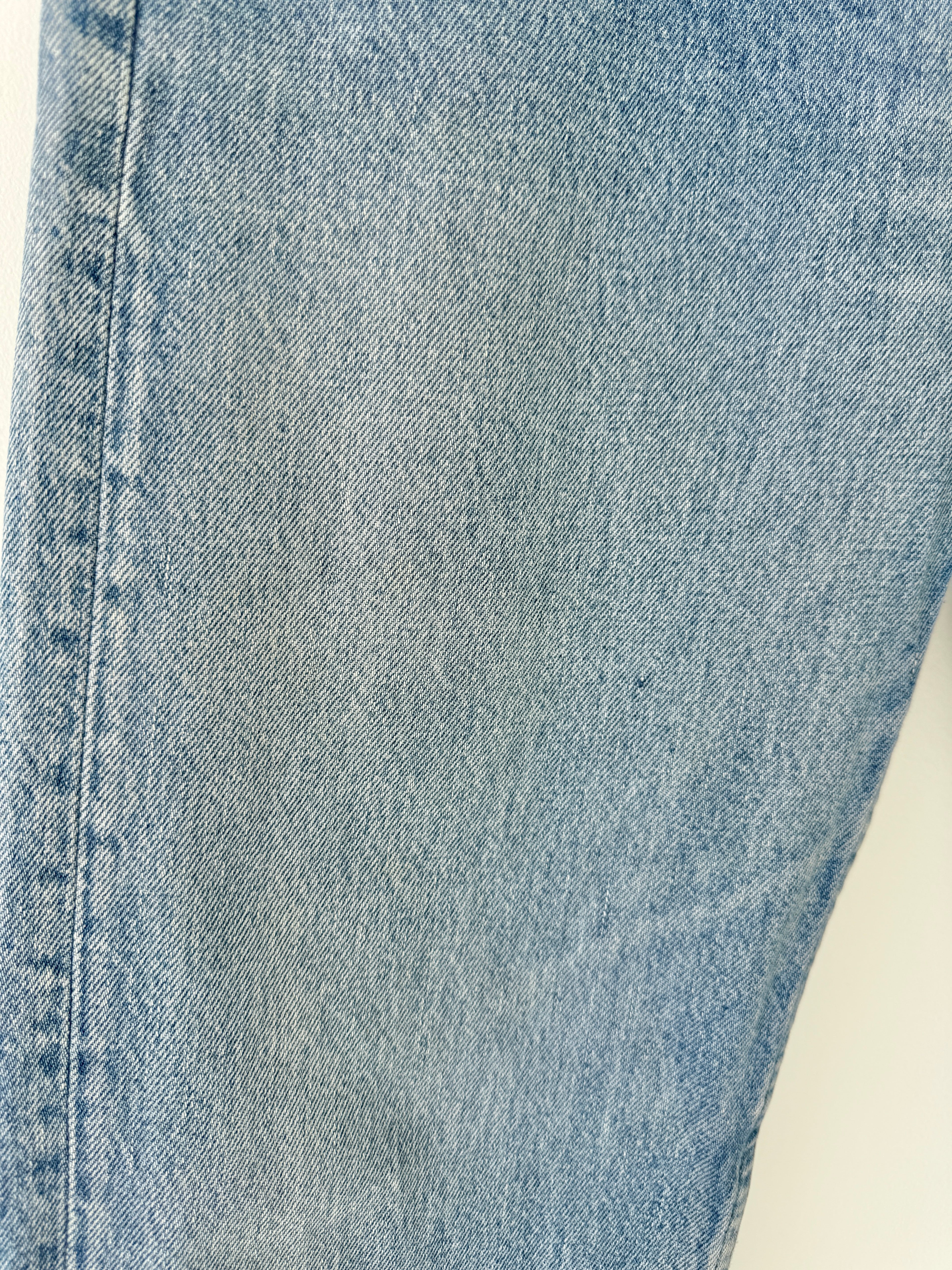 W28 L26 vintage Levis 501 26/28” measured medium faded blue denim 80s Levi’s USA 501s