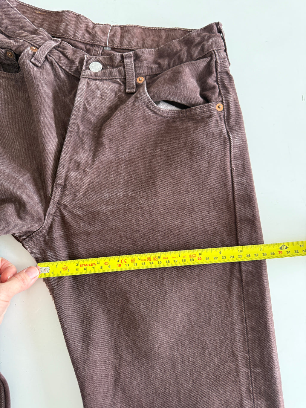 W27 L26 vintage Levis 501 26-27” dark brown 90s Levi’s 501s