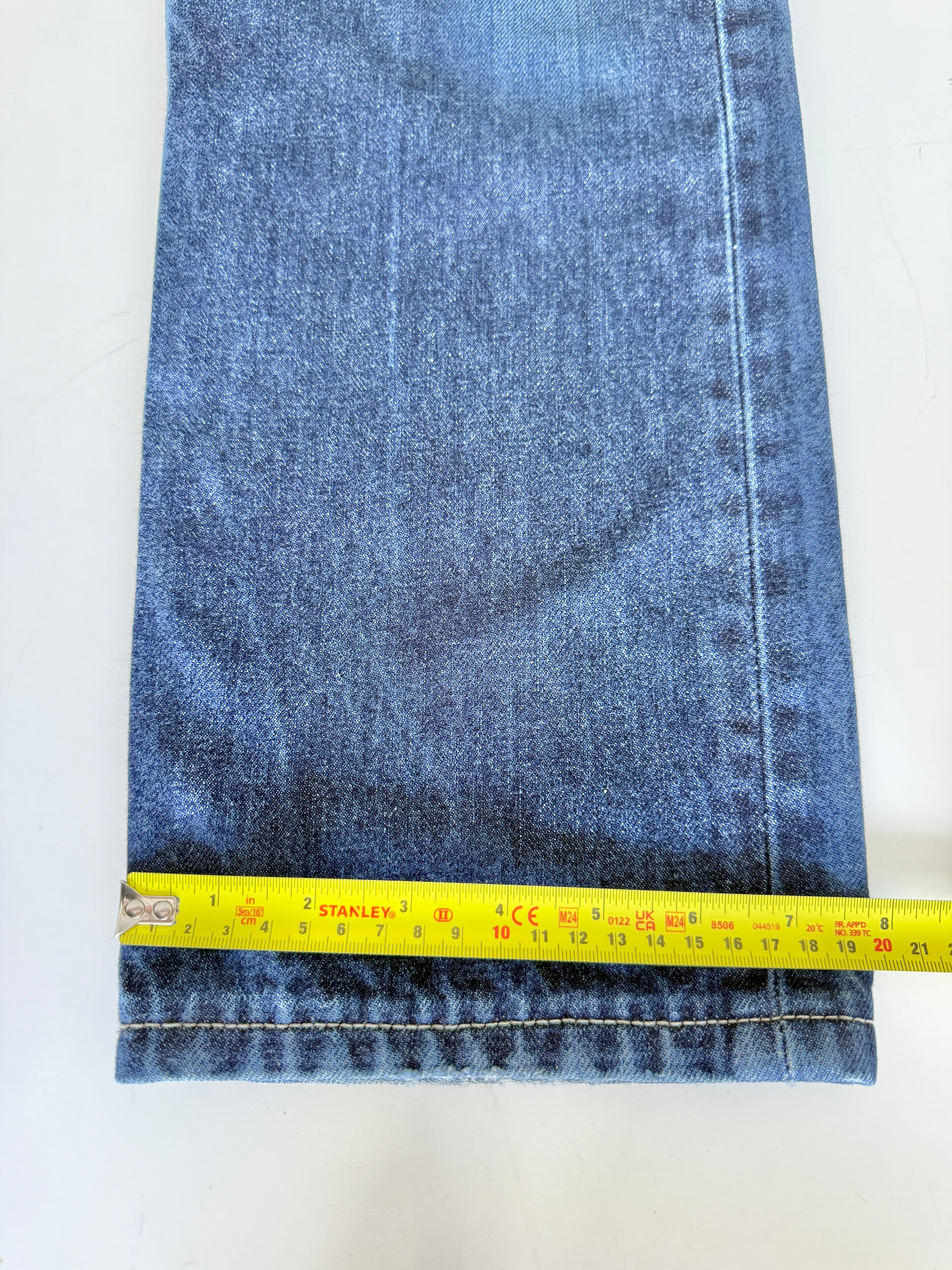 W30 L29 vintage Levis 501 29/30” dark blue Levi’s 501s Y2K