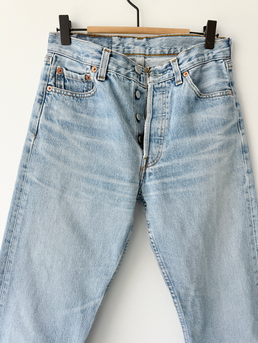 W27 L31 vintage Levis 501 26/27” measured waist medium light blue 501s Y2K nl