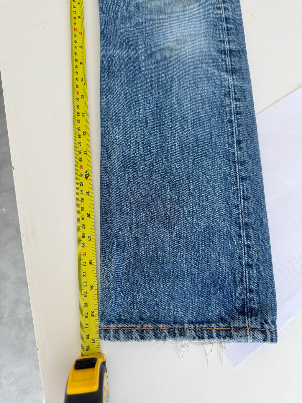 Soft W28 L31 vintage Levis 501 27/28” measured waist faded dark blue 501s 90s denim