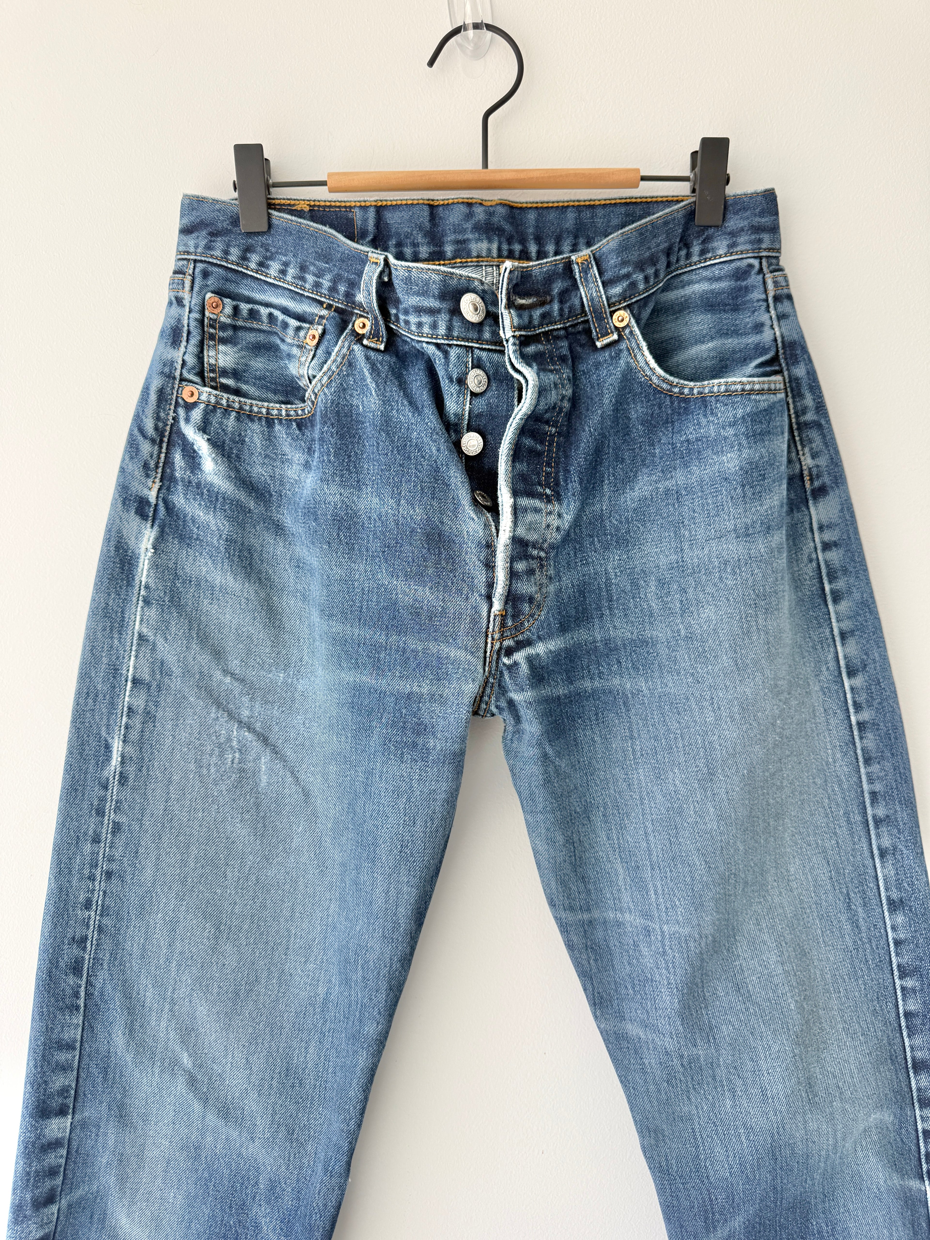 W29 L28 vintage Levis 501s 28/29” measured waist indigo faded blue Y2K  501s
