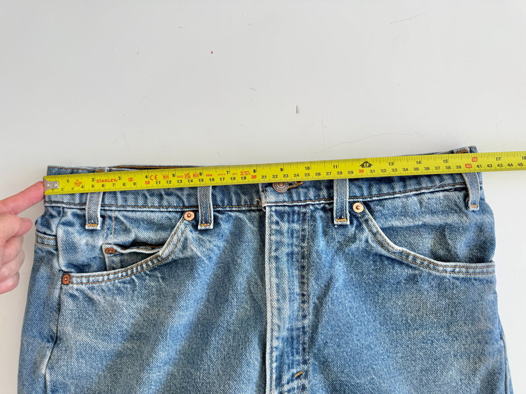 W32 L29 vintage Levis 505 31/32” measured waist dark fade blue faded  90s orange tag USA 505s