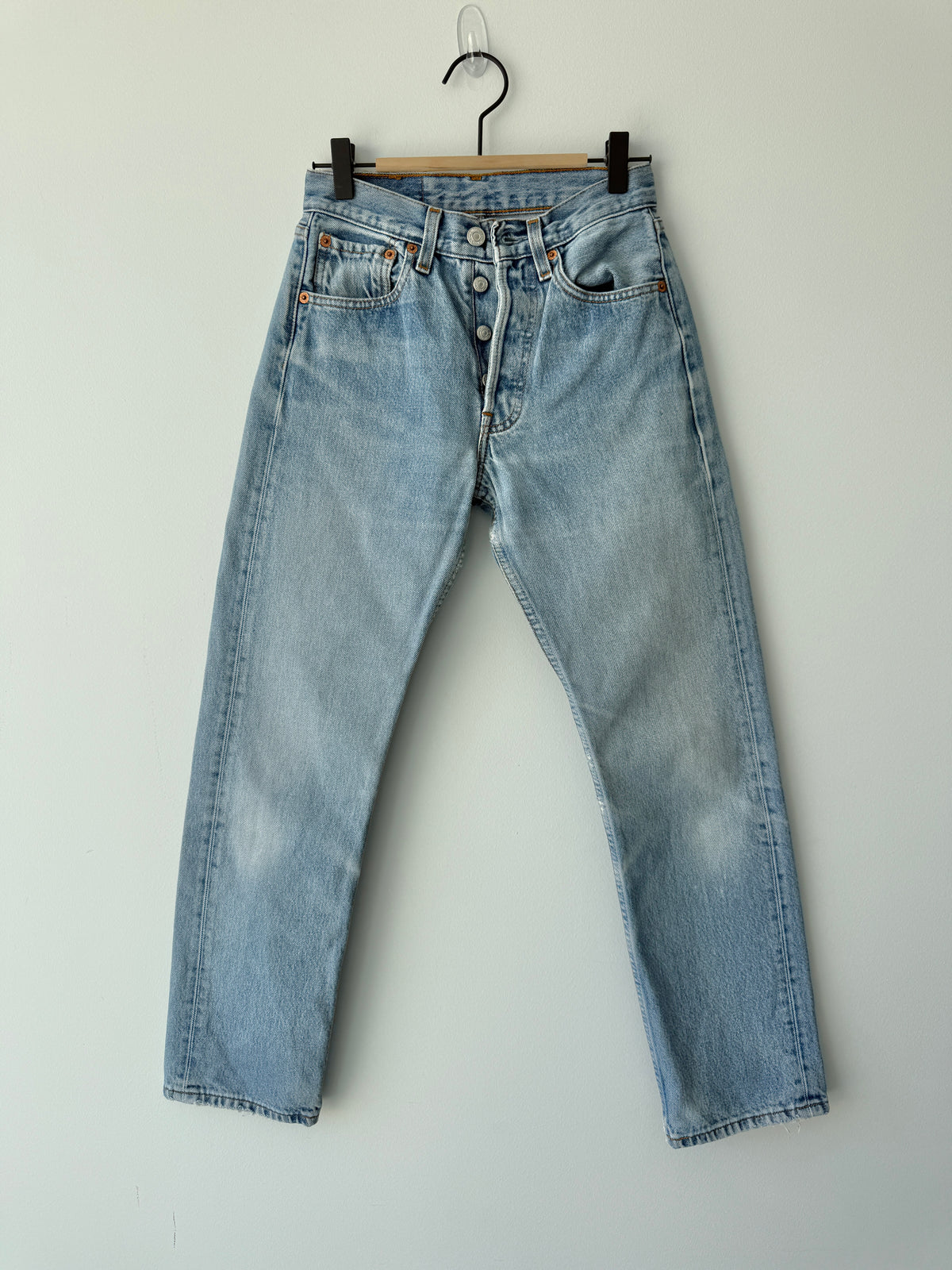 W24 L27 vintage Levis 501s 22/24” measured light blue 501s 90s